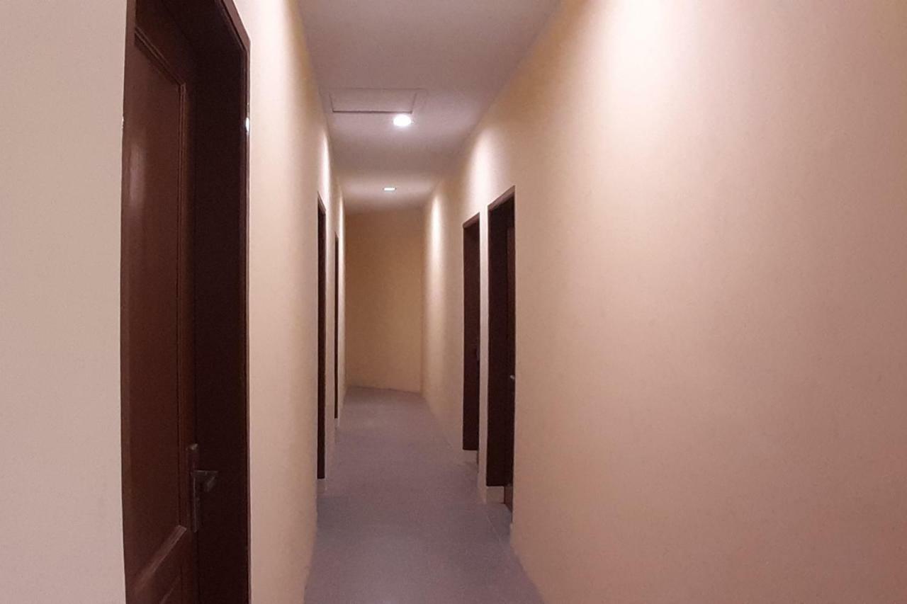 Oyo 1053 Angelyn Home Stay Medan Exterior photo